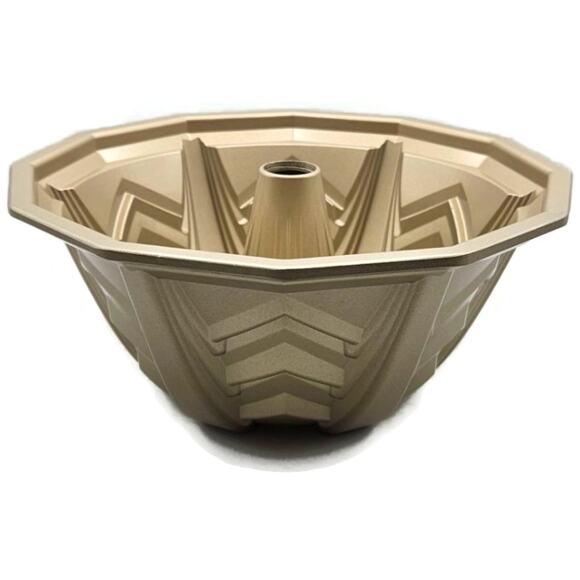 Marquee Bundt Cake Pan 10 Cups Geometric Non Stick Williams Sonoma Nordic Ware - Picture 7 of 12
